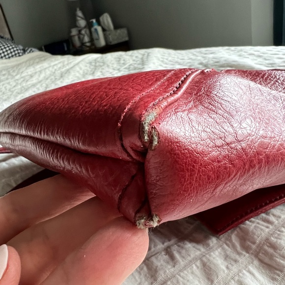 Matt and Nat Envelope Cross-Body Vegan Leather Bag - Red - Picture 6 of 10